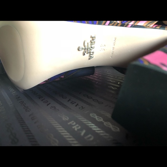 Prada Tulip Silk Platforms Sz 38 - Picture 4 of 5